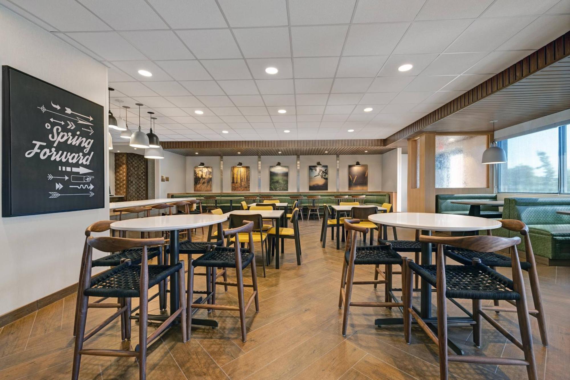 Fairfield Inn & Suites By Marriott Milwaukee Брукфийлд Екстериор снимка