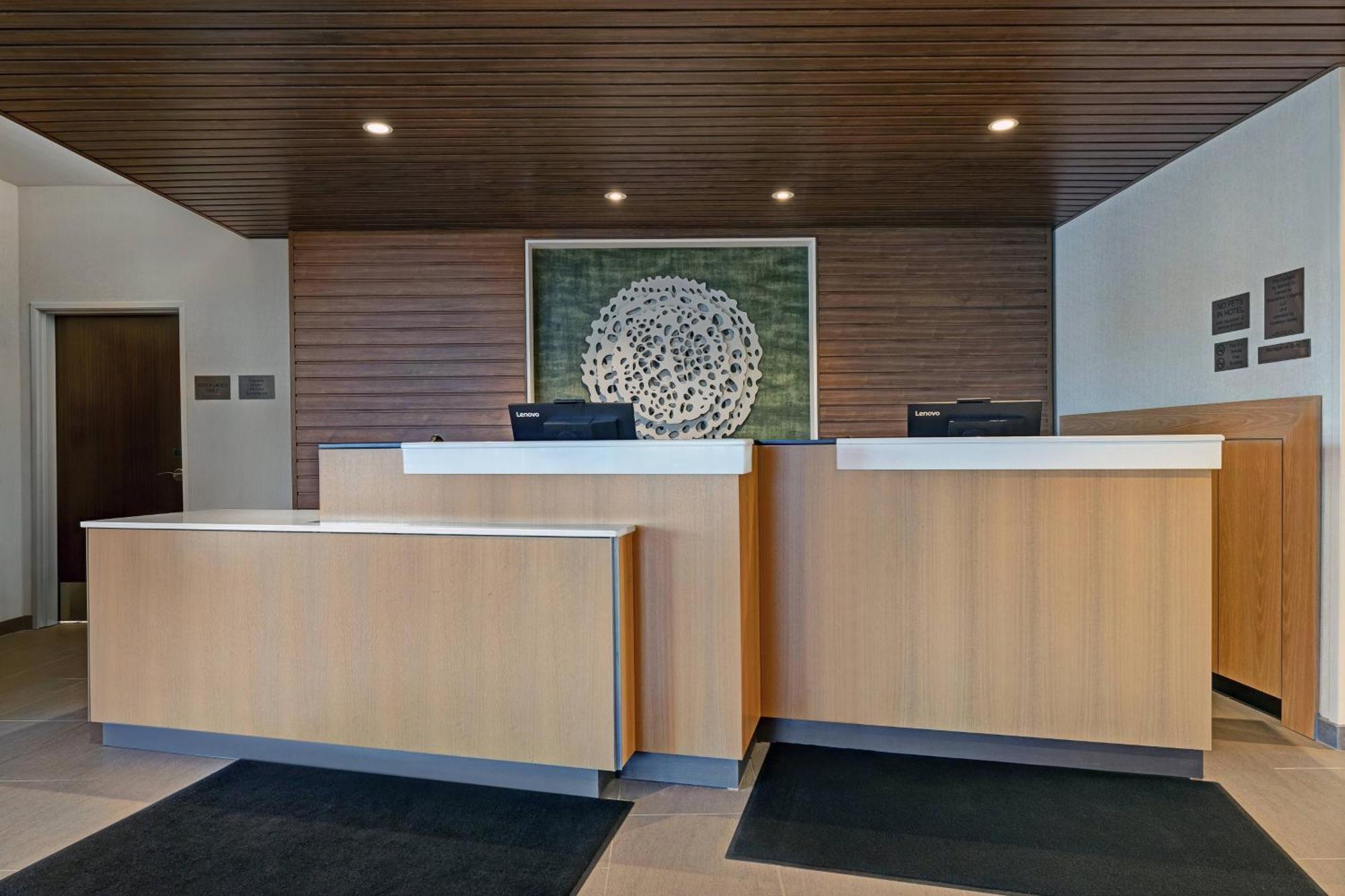 Fairfield Inn & Suites By Marriott Milwaukee Брукфийлд Екстериор снимка